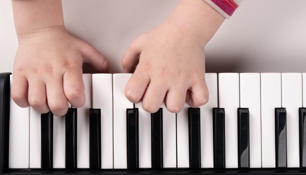 Beneficios de las Clases de Piano para Niños